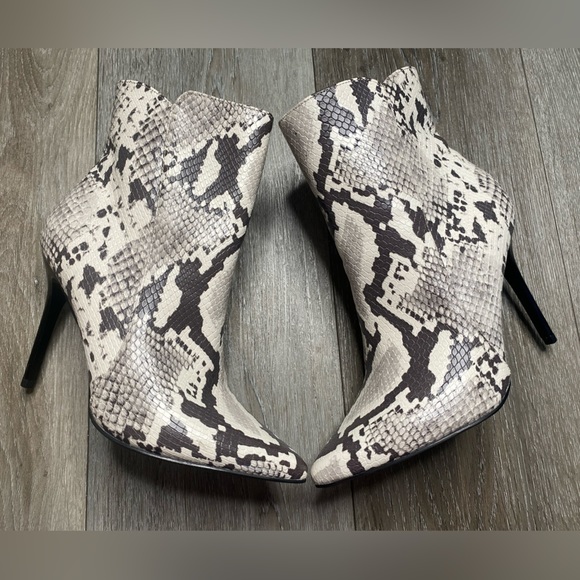 Madden Girl Snake Print Ankle Booties Pointed Toe Primpp/Prim02J1 Size 7 - Picture 15 of 16